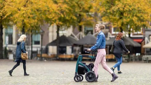 Rollz Motion Performanc in Anwendung als Rollator